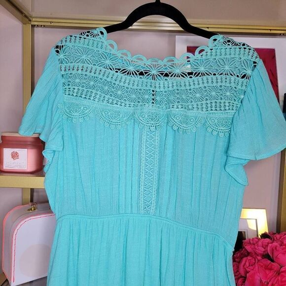 Women's Plus Size Lace Short Sleeve Mini Dress, Blue - Picture 5 of 5